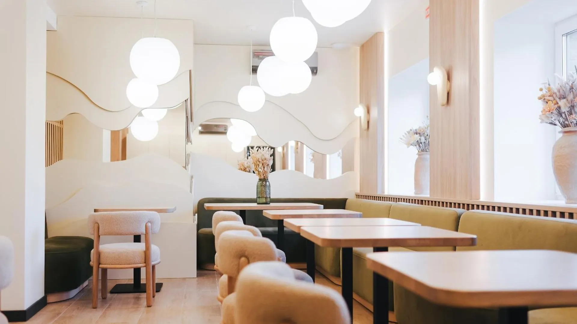 Hotel Forest Retreat Center Kyiv Ukraine