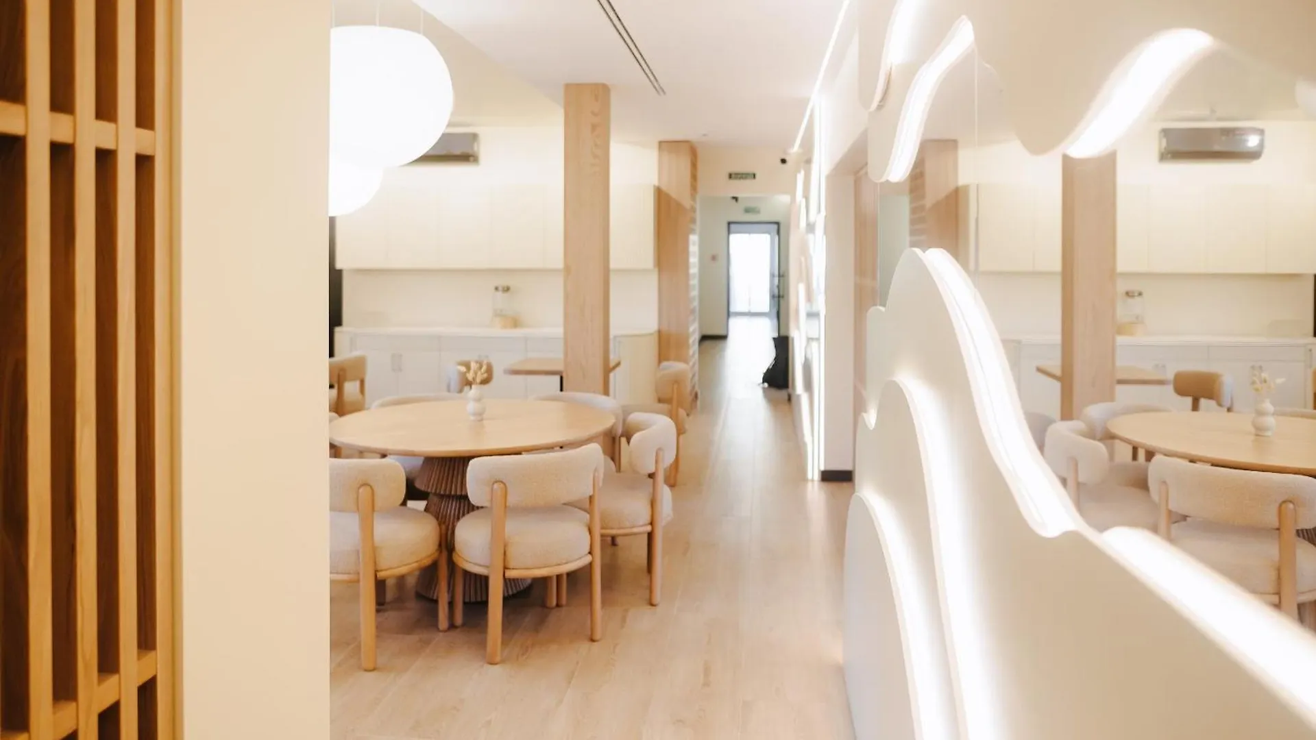 Hotel Forest Retreat Center Kyiv