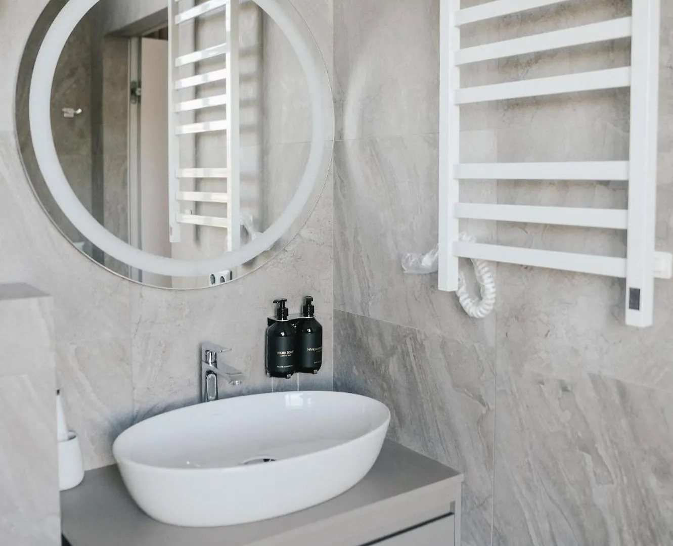 Hotel Forest Retreat Center Kyiv