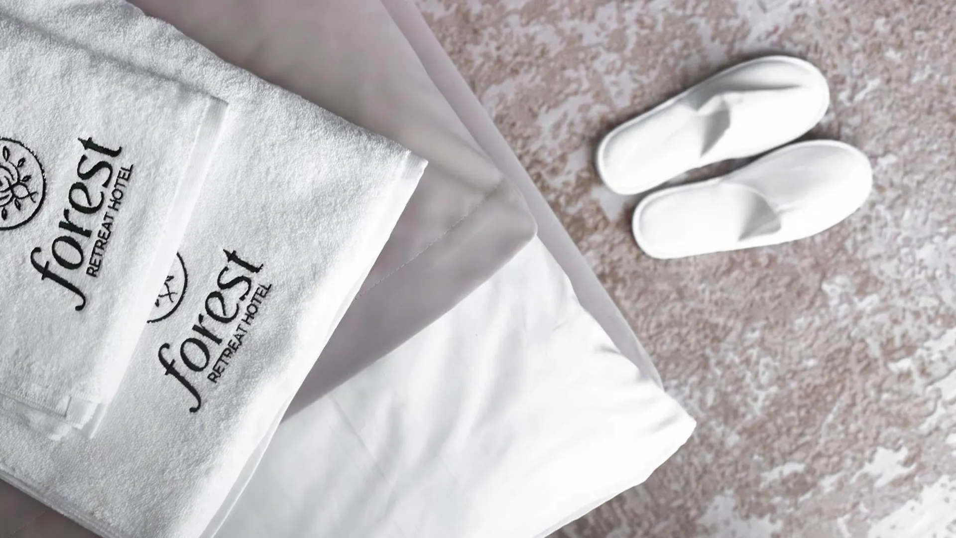Hotel Forest Retreat Center Kyiv